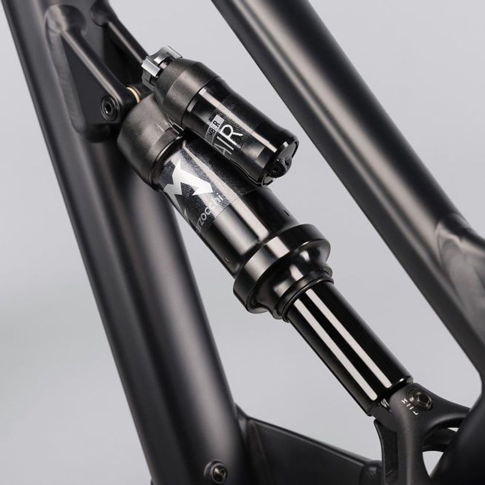 YT CAPRA CORE 1 MX Black 6
