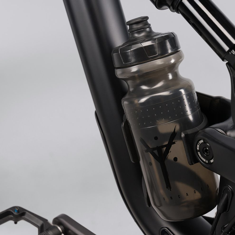 YT CAPRA CORE 1 MX Black 9