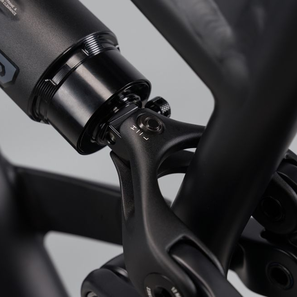 YT CAPRA CORE 2 MX AL Black 11