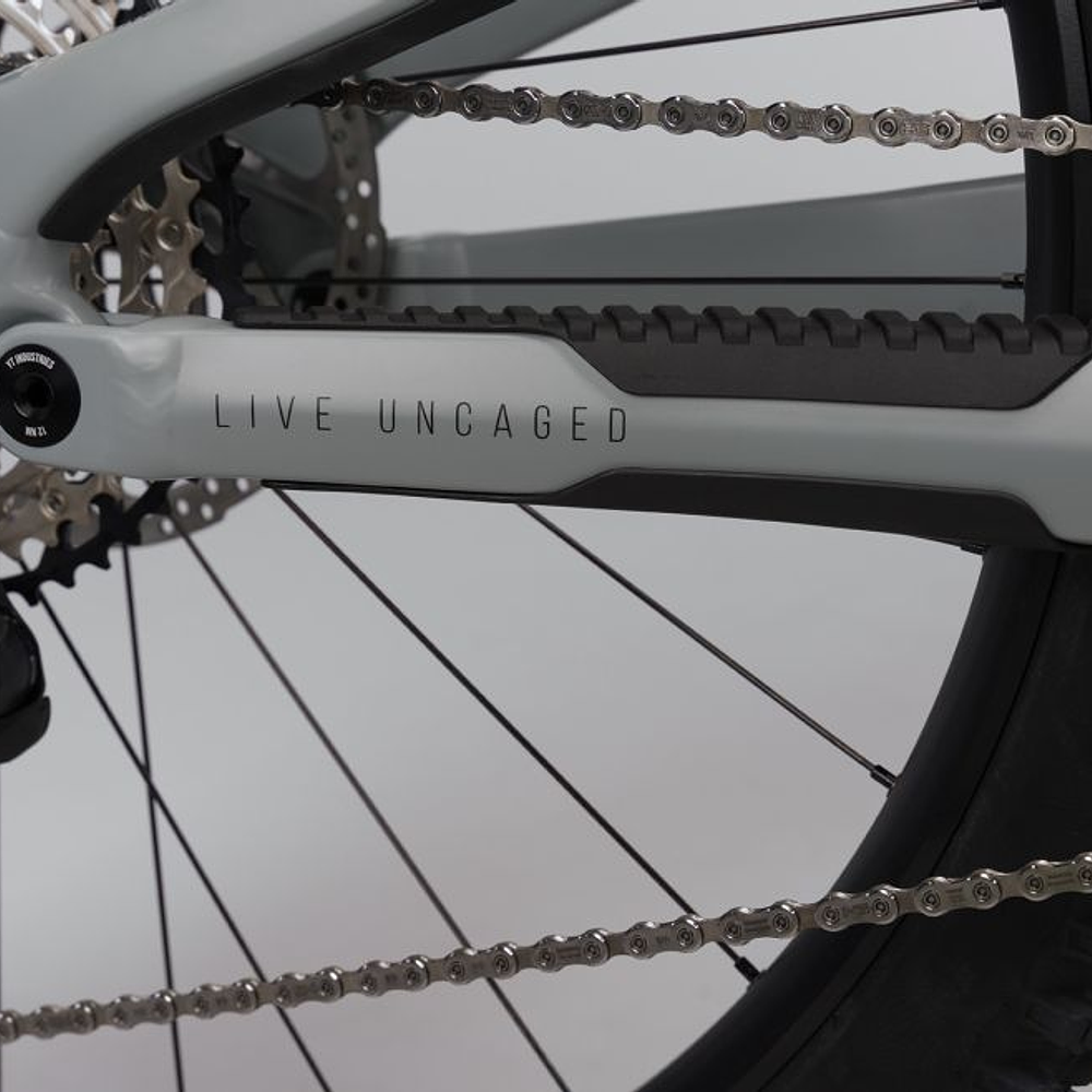 Cuadro YT Capra MK3 AL Gris C2 6