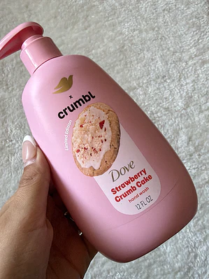 Jabon Strawberry Crumb Cake