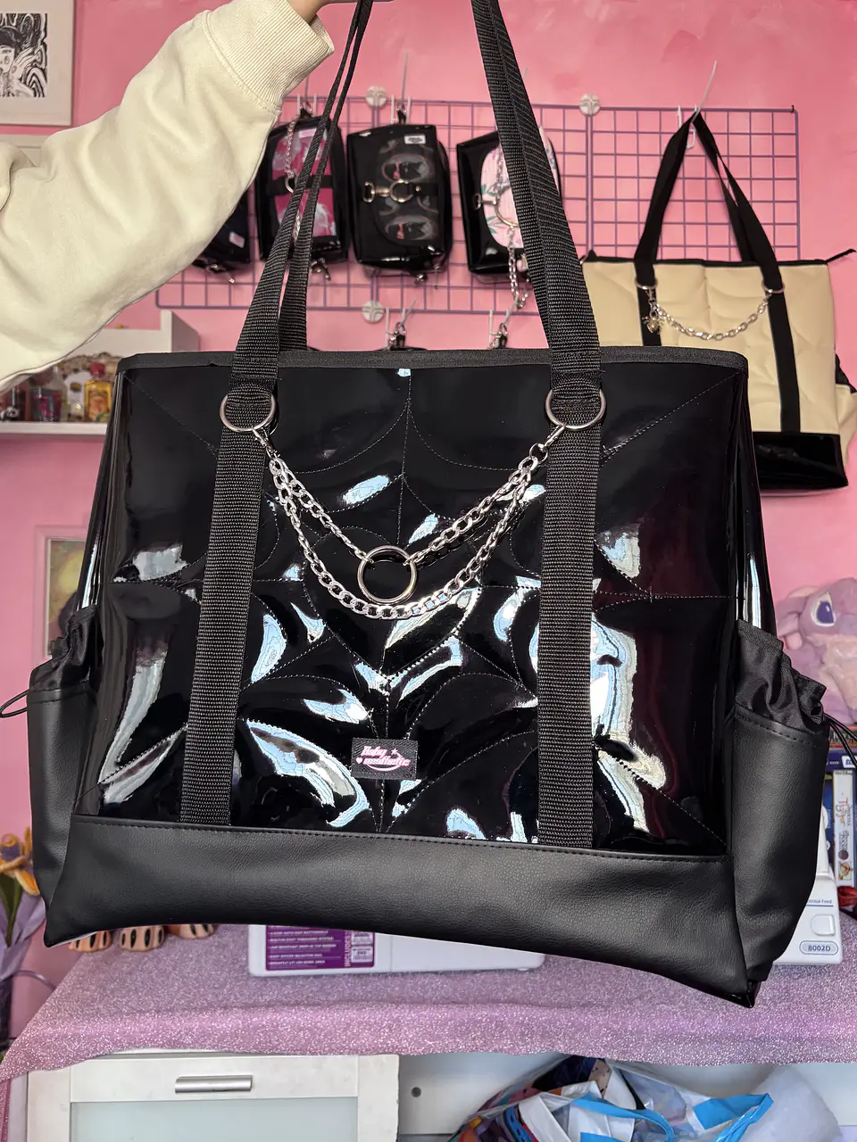 Maxi corazón charol con cuerina 1