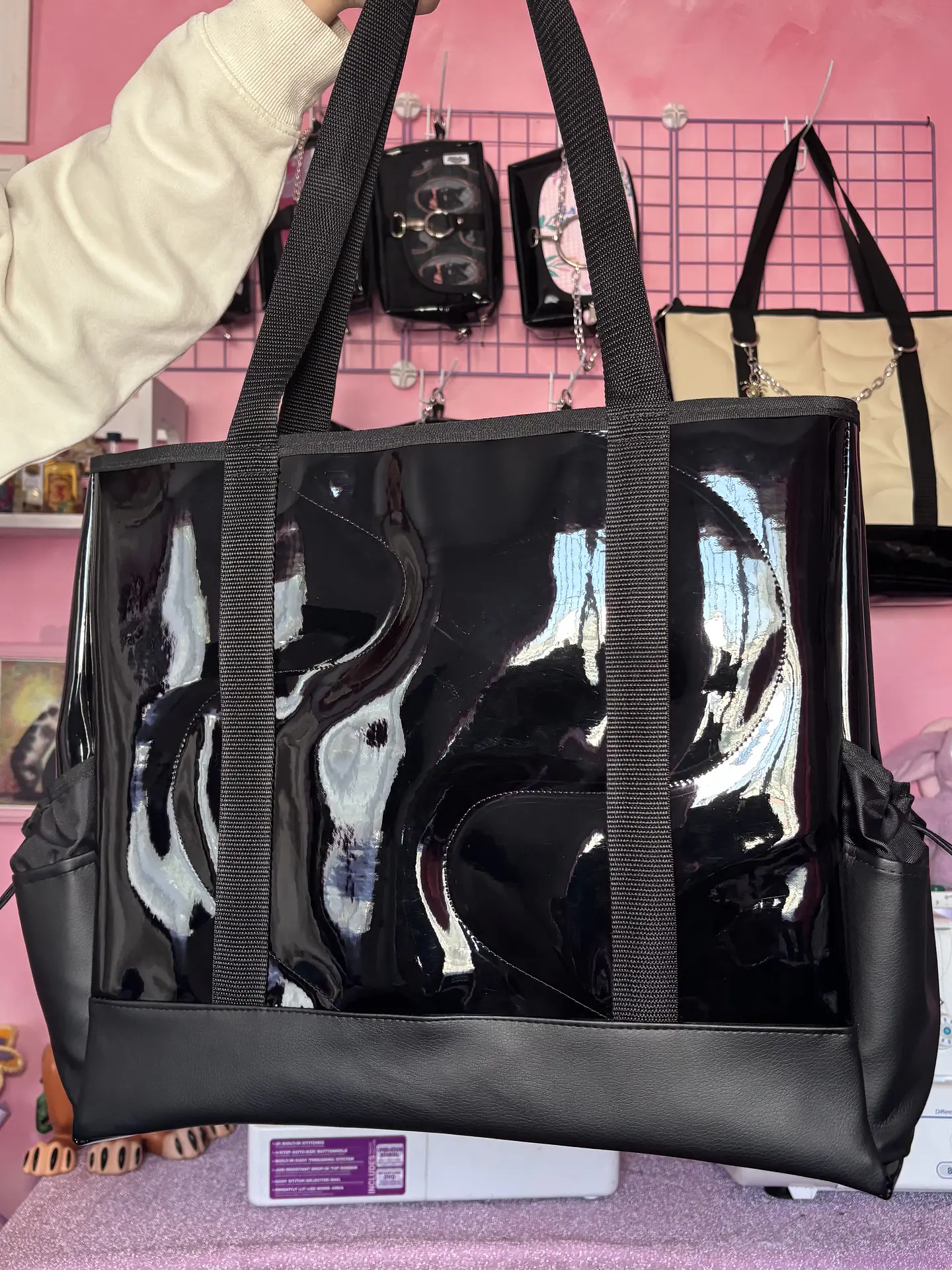 Maxi corazón charol con cuerina 2