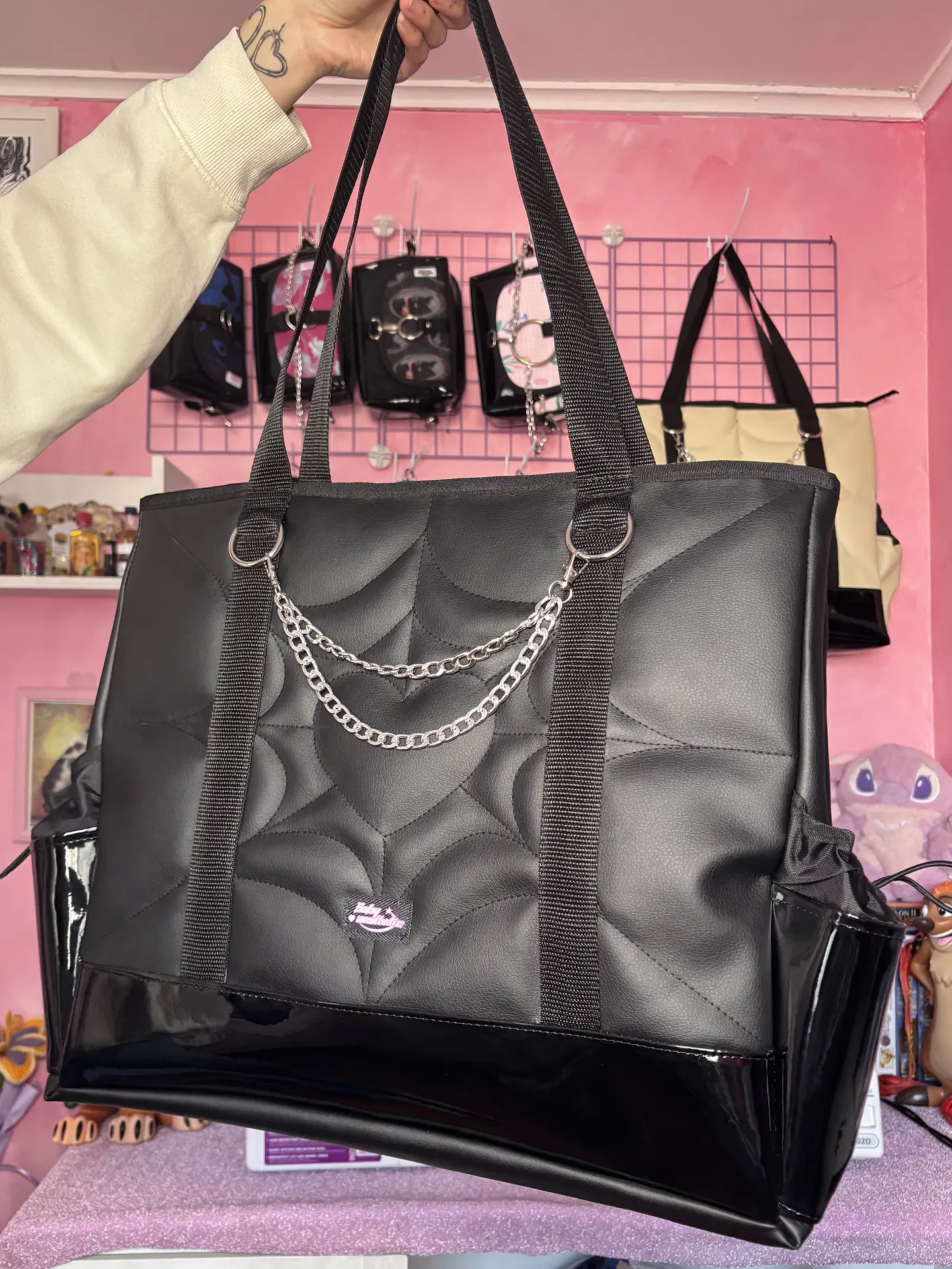 Maxi corazón cuerina con charol 2