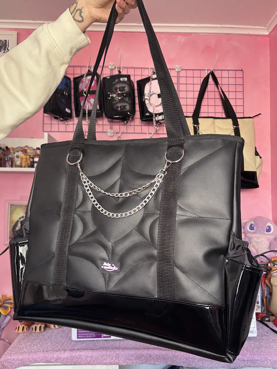 Maxi corazón cuerina con charol 2