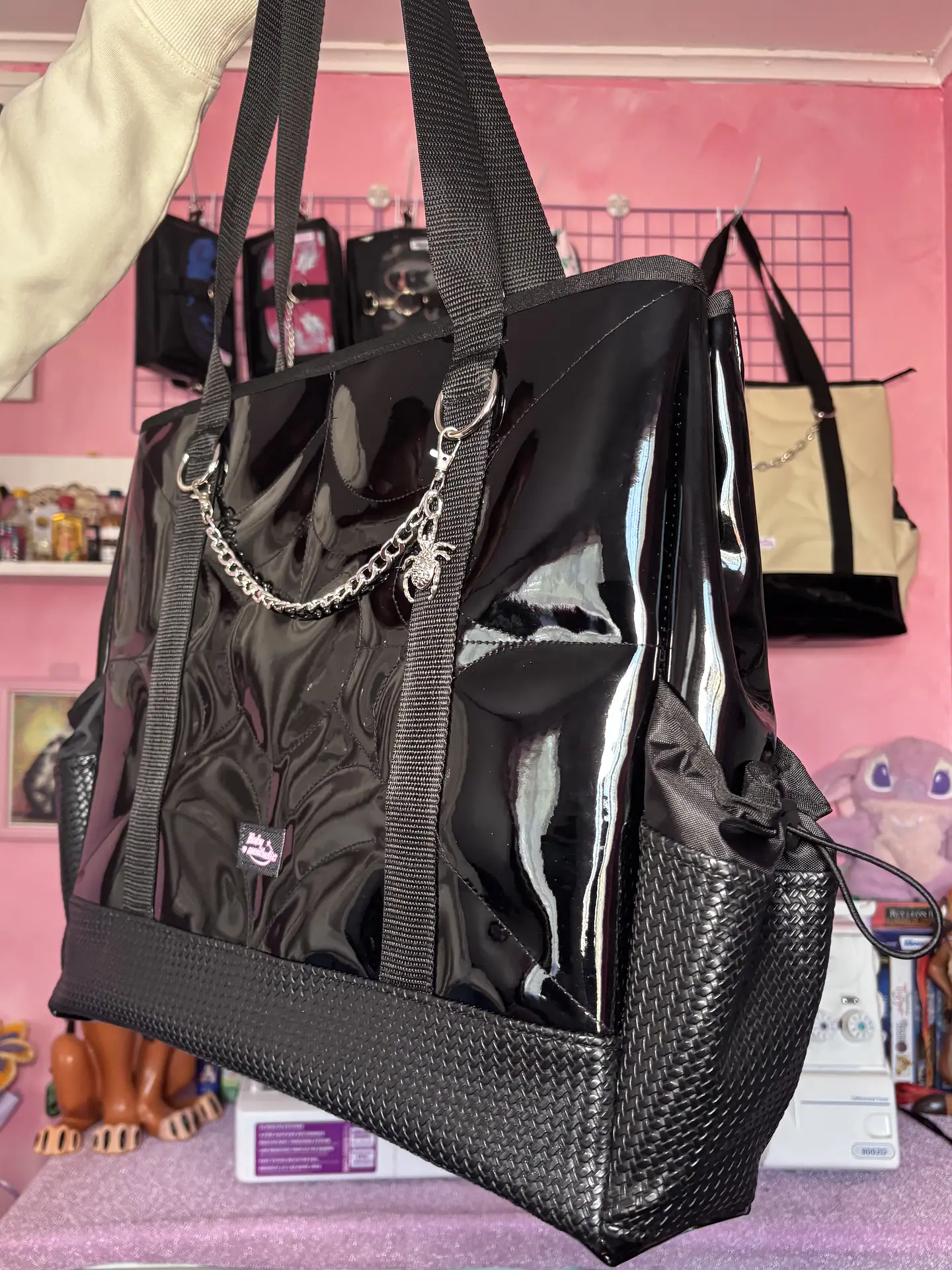 Maxi corazón charol con cuerina texturizada 2