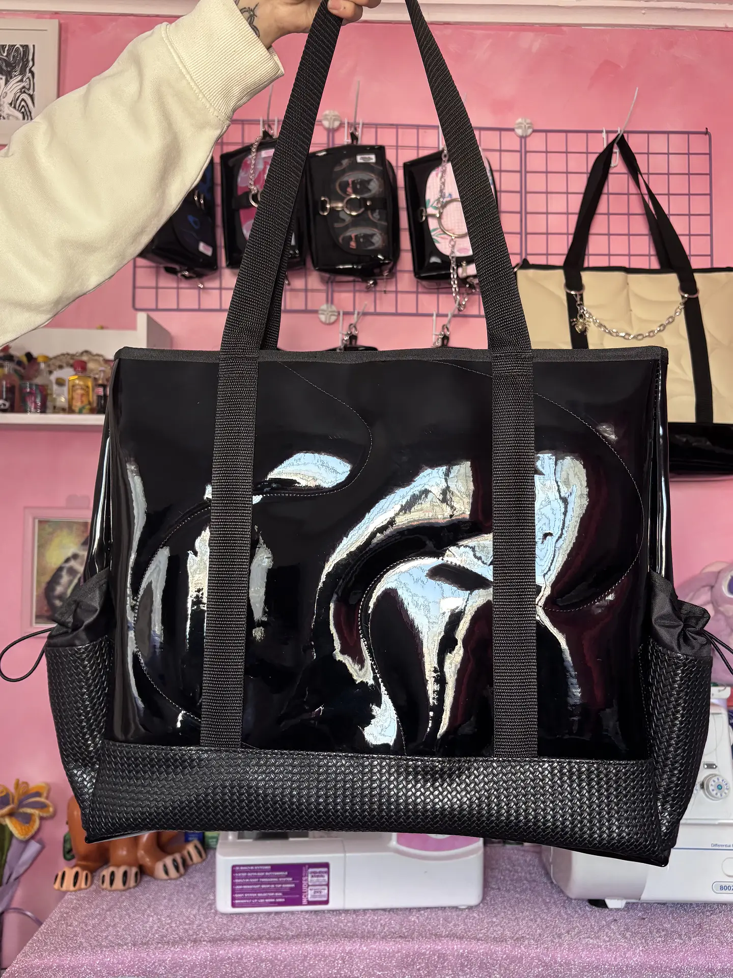 Maxi corazón charol con cuerina texturizada 3