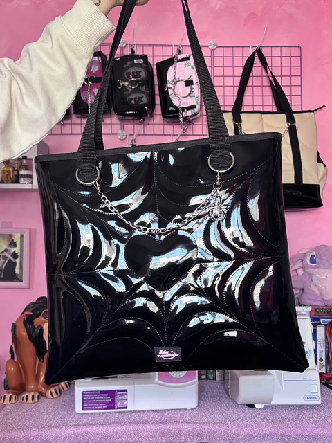 Totebag corazón charol