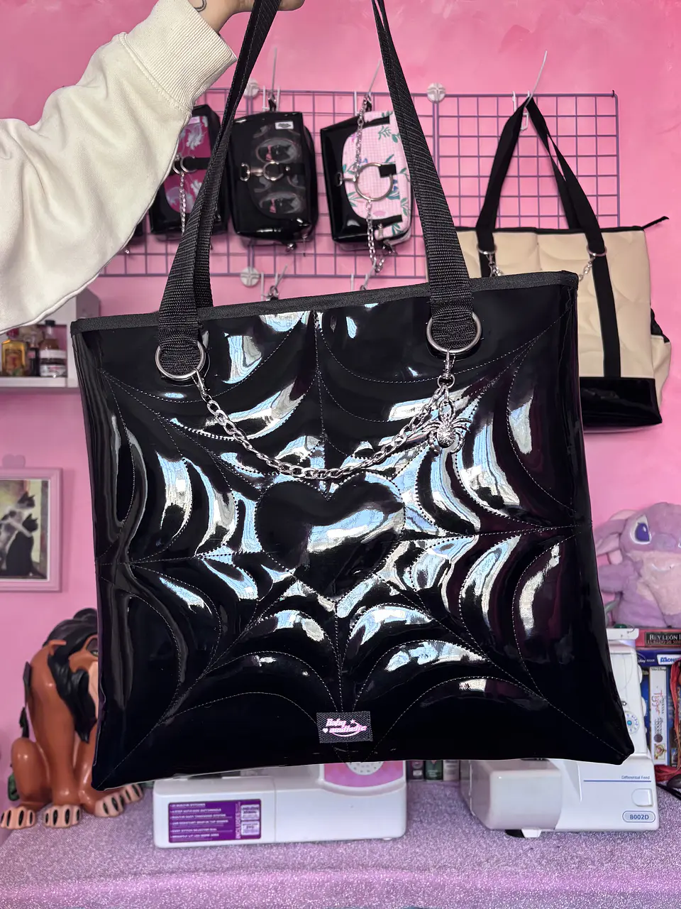 Totebag corazón charol 1