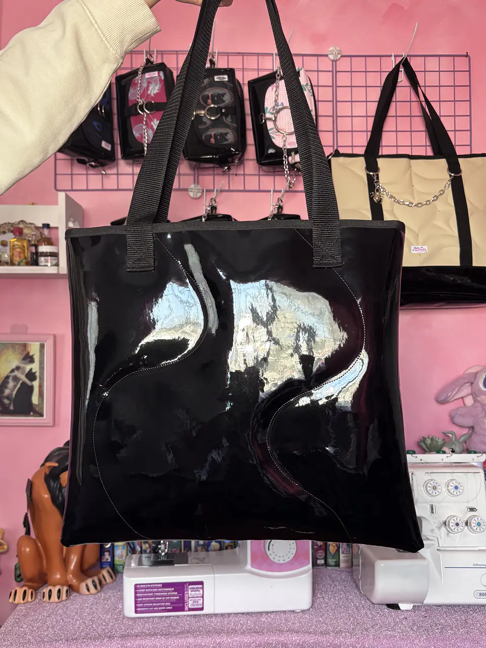 Totebag corazón charol 3