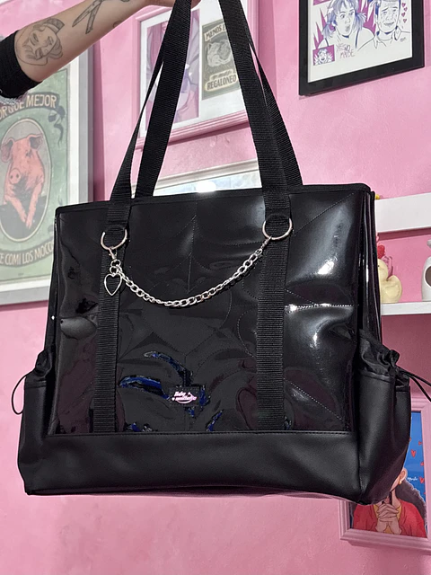 Maxi corazón charol con cuerina