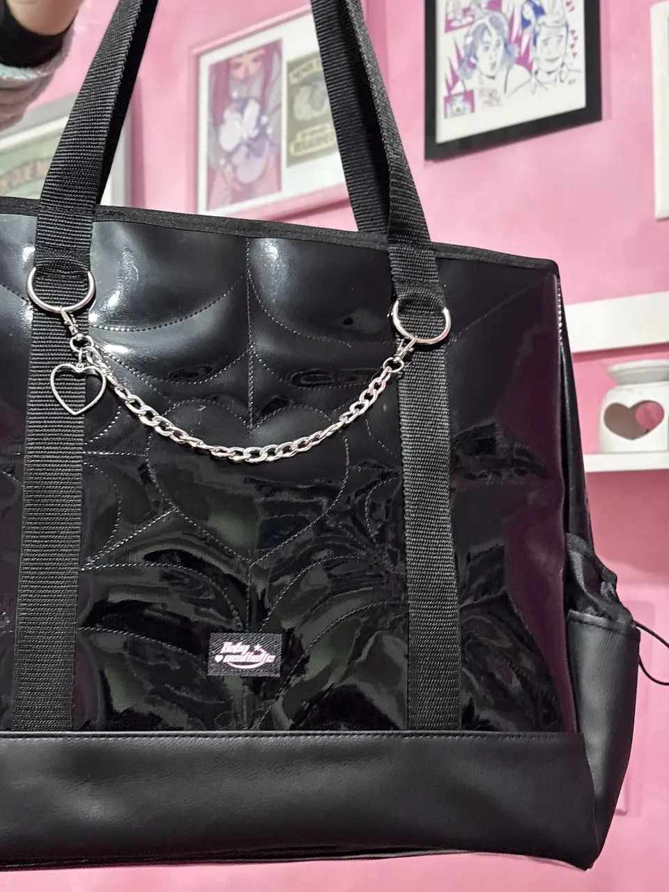 Maxi corazón charol con cuerina 3