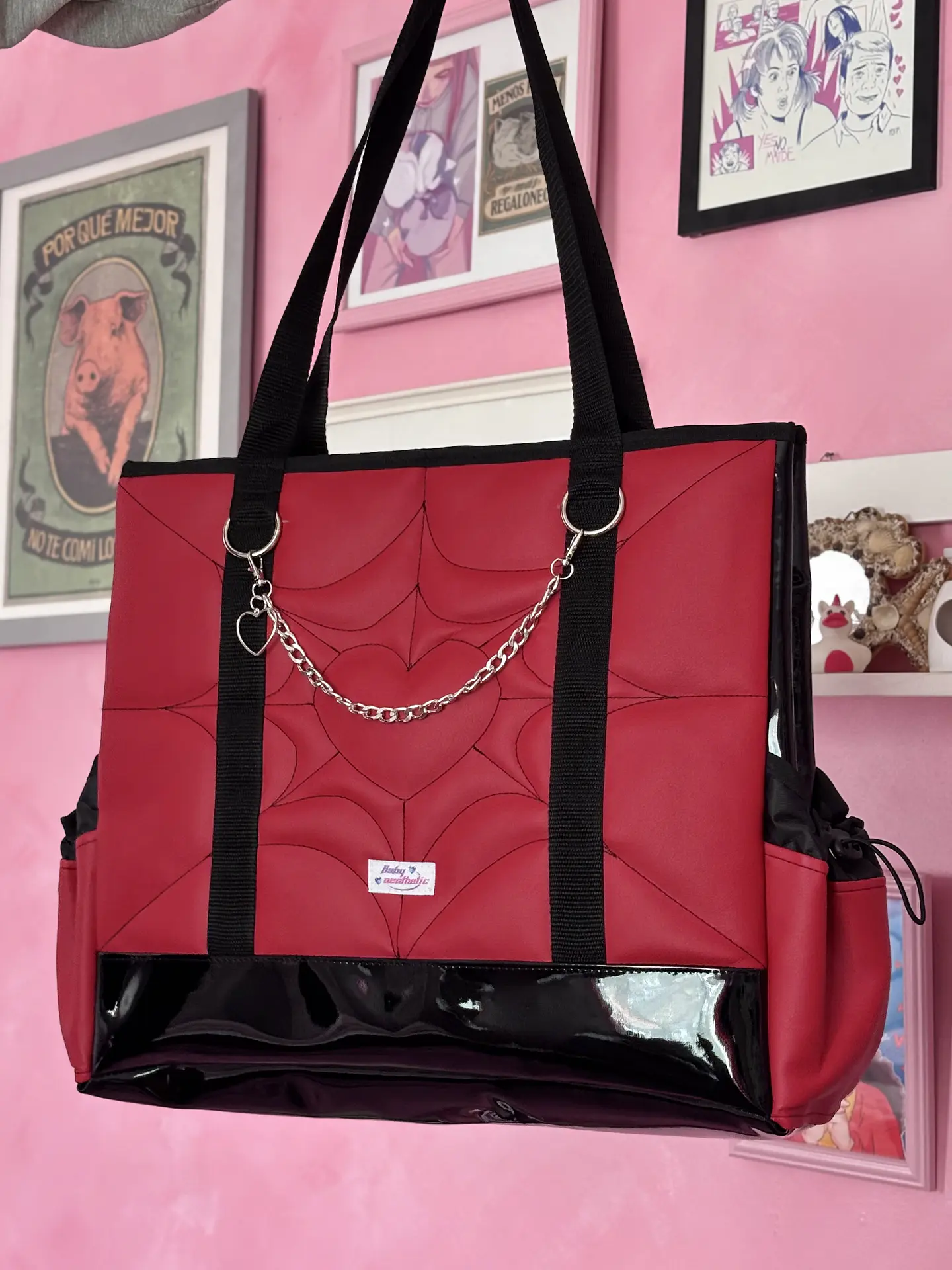 Maxi corazón cuerina roja con charol 1