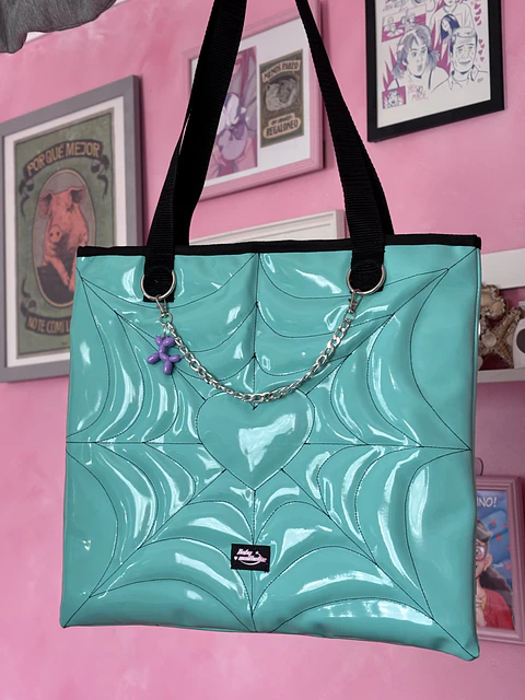 Totebag corazón charol turquesa 