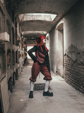 Bloomer negro liso/tartán rojo