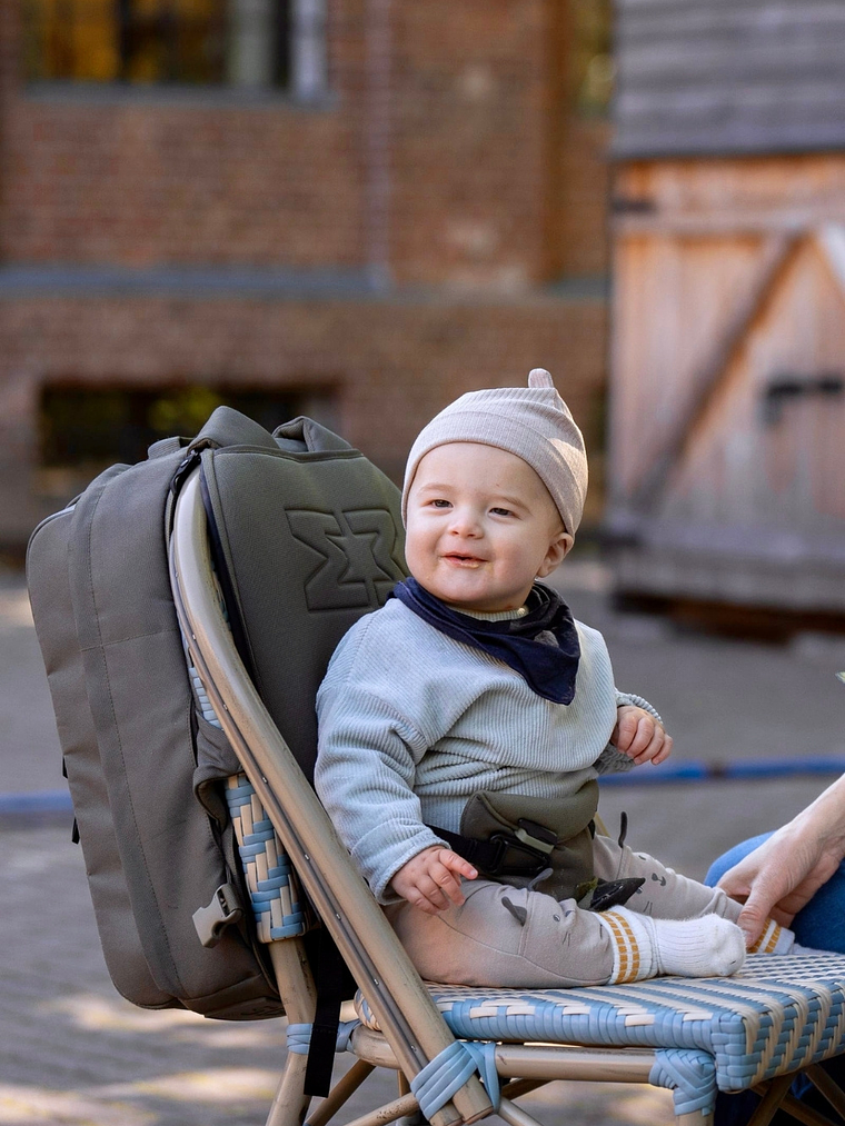 Mochila con asiento para bebés - MiniMeis HERO 2