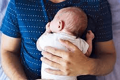 Lecciones de Paternidad: Lo que Descubrí al Ser Canguro de un Recién Nacido