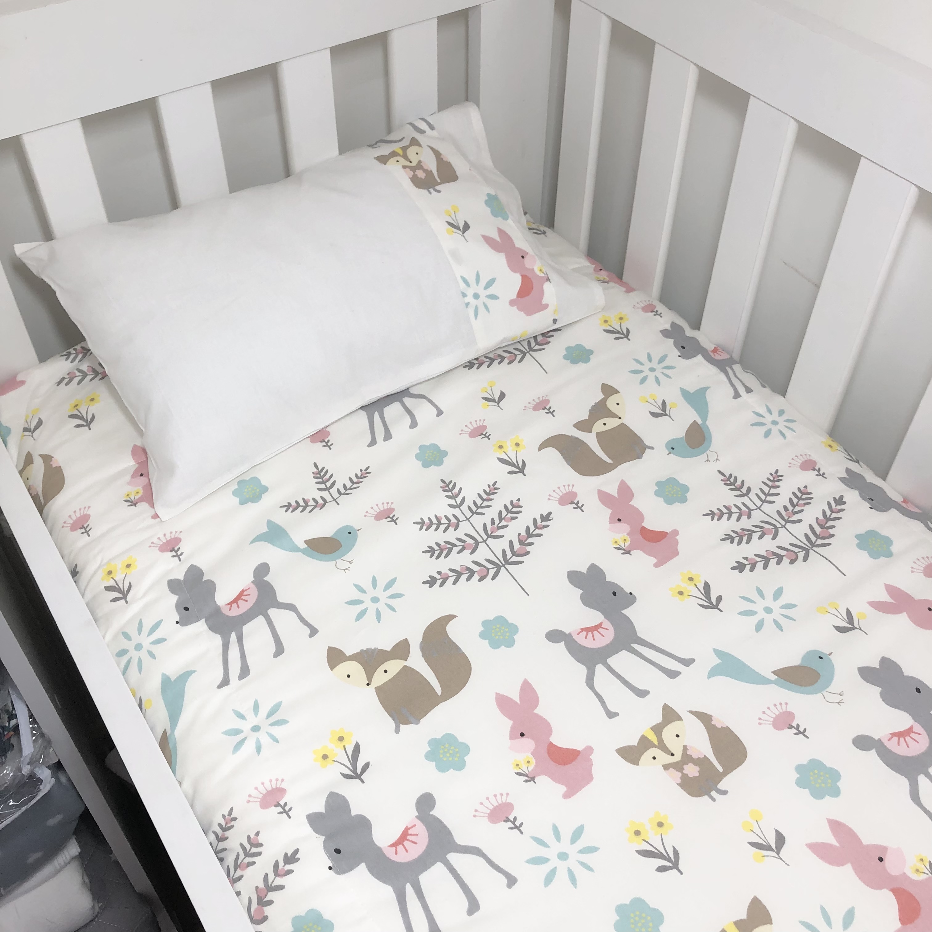 Set Cuna Colecho Diseño Premium Bosque Rosa