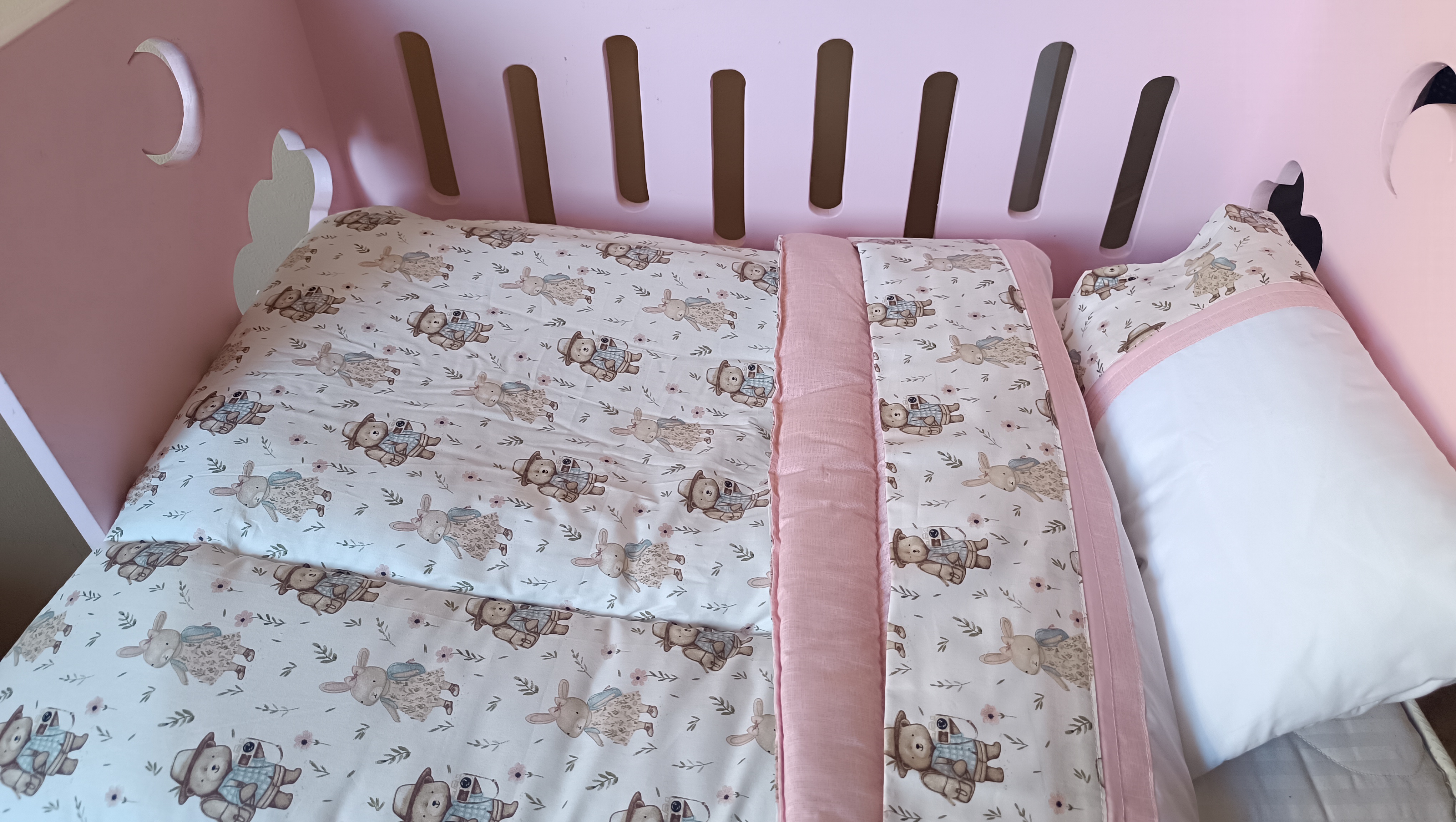 Kit de Cuna - Conejitos Rosados - Palo Rosa Jaspeado