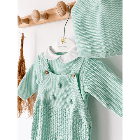 JARDINEIRAS COM CAMISOLA E GORRO 