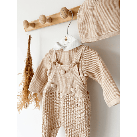 JARDINEIRAS COM CAMISOLA E GORRO 