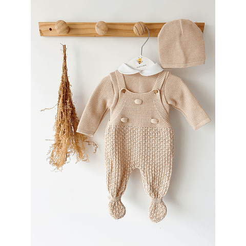 JARDINEIRAS COM CAMISOLA E GORRO 