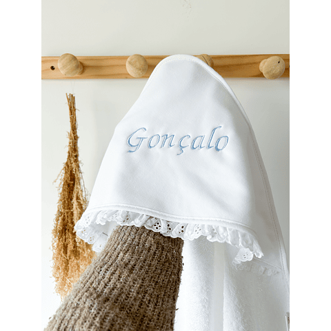 TOALHA DE BANHO COM BORDADO PERSONALIZADA 