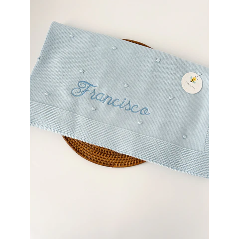 MANTA POMPOM PERSONALIZADA - LETRA TRABALHADA 