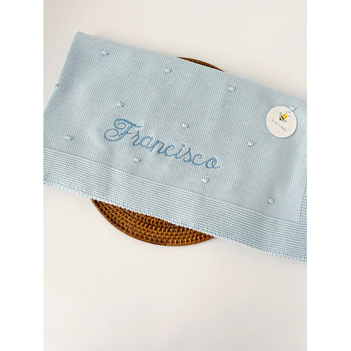 MANTA POMPOM PERSONALIZADA - LETRA TRABALHADA 