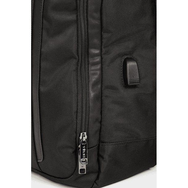 Mochila Velez Monocromatico Negro 6