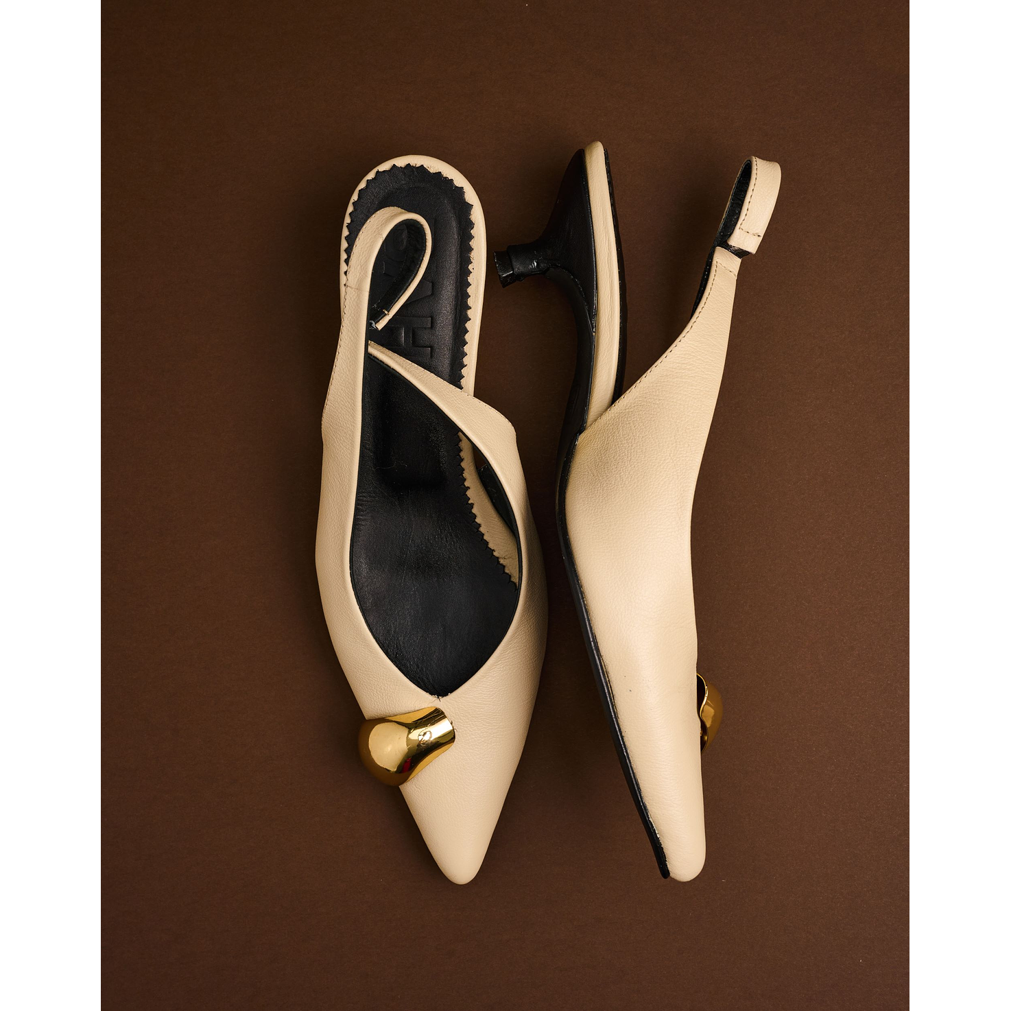 Zapatos De Tacón Destalonado En Cuero Con Joya 4