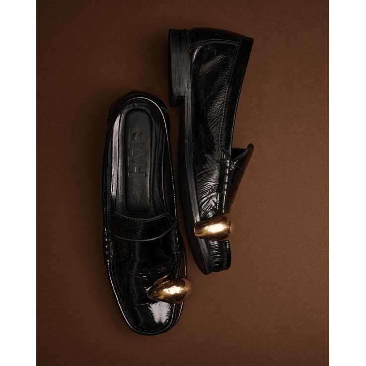 Mocasines En Cuero Con Joya Regalia 4