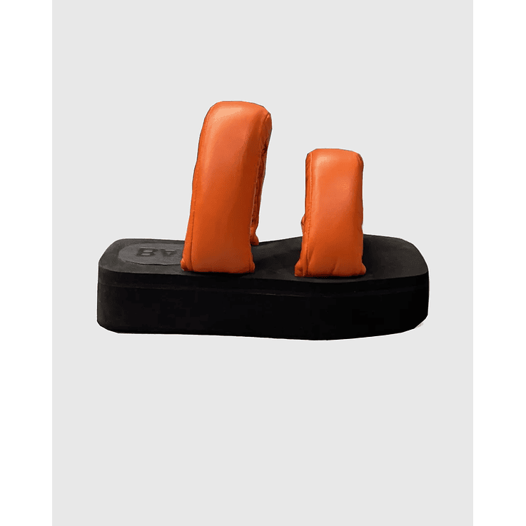 Sandalias En Cuero Con Plataforma 1