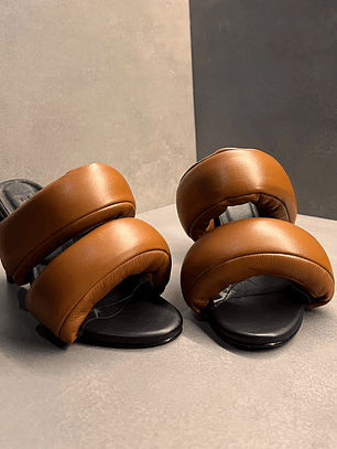 Zapatos De Tacón Destalonado En Cuero Café