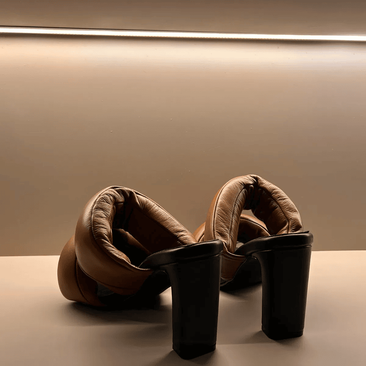 Zapatos De Tacón Destalonado En Cuero Café 4