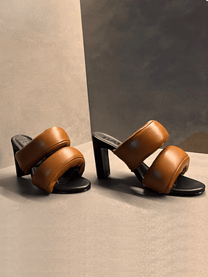 Zapatos De Tacón Destalonado En Cuero Café