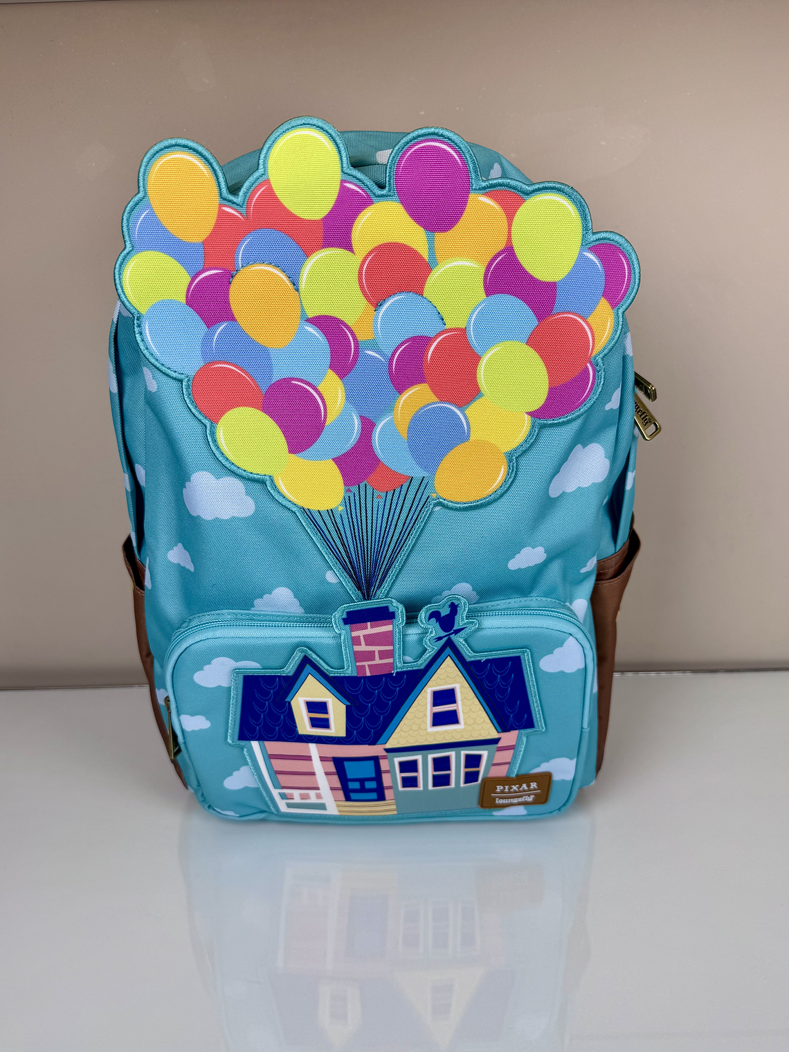 Mochila “UP!” | Pixar x Loungefly  1