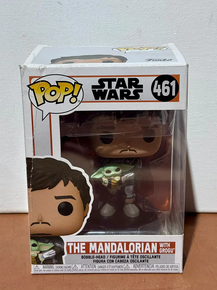 Funko Pop! The Mandalorian with Grogu 461 (caja con daño) | The Mandalorian 1