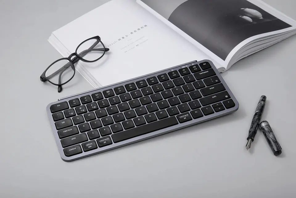 Teclado Gamer Inalámbrico Keychron B1 Pro Ultra Delgado Español  4