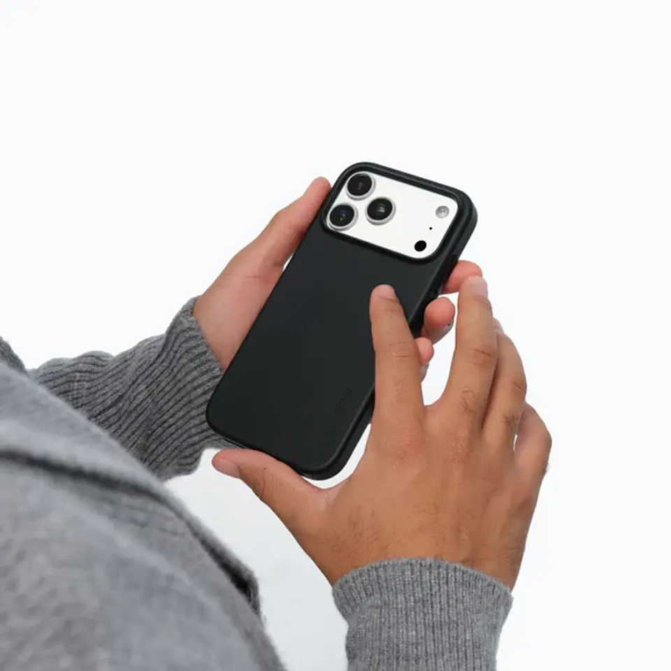 Carcasa MOFT Snap para iPhone 17 Pro Max  5