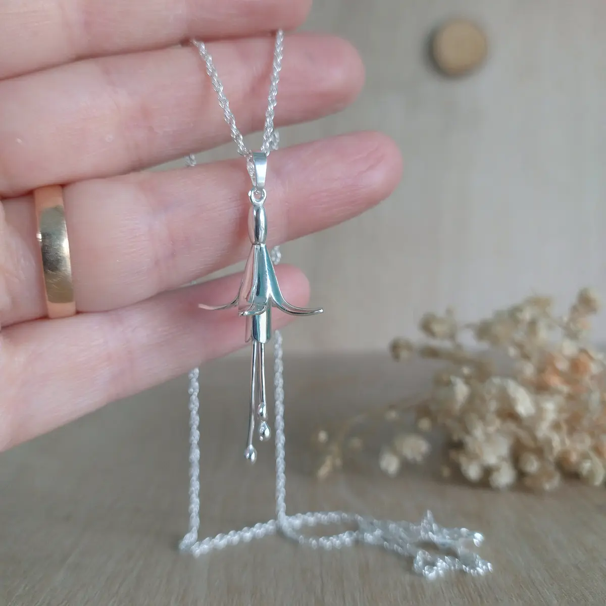 Collares