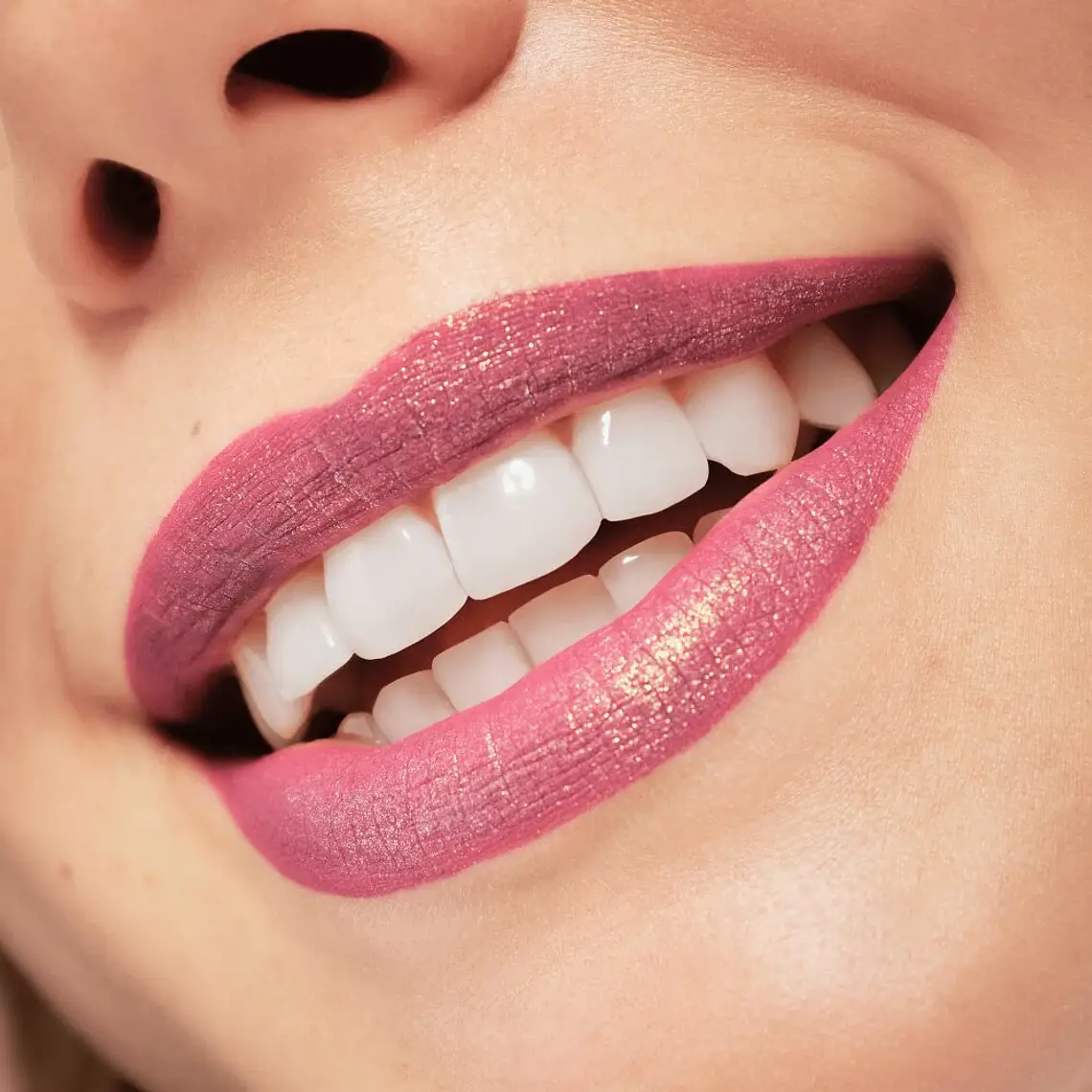 Labial Líquido Glitter Switch Kevin Up De Disney Pixar - ESSENCE 3