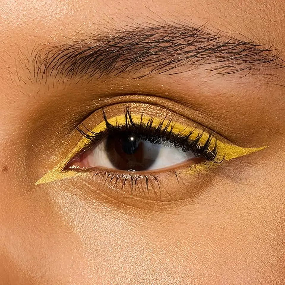 Paleta De Sombras De Ojos Winnie The Pooh 010 - CATRICE 4