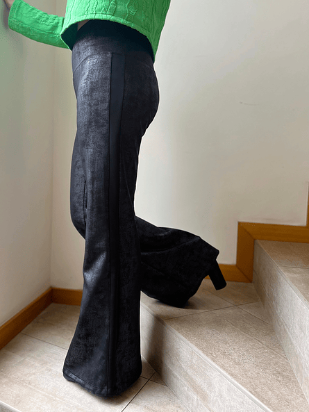 Calza Estilo Cuero Mujer | Look Urbano Carobaska 1