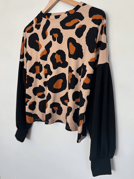 Polerón Dominga Camel Mujer | Look Natural Carobaska 4