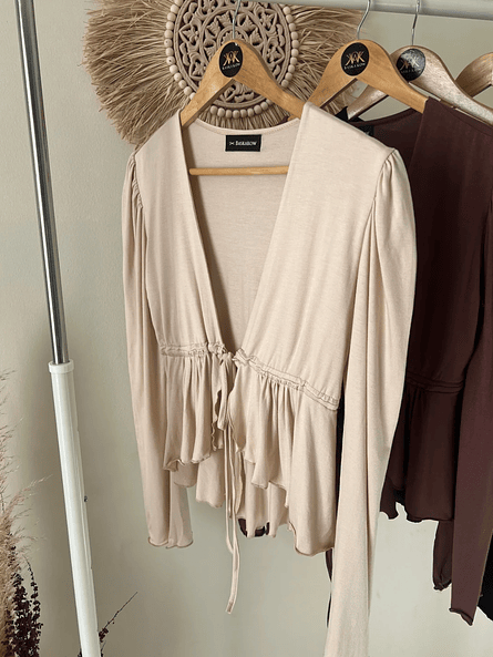 Polera Amarras Mujer – Manga Globo y Ajuste en Busto | Carobaska 16