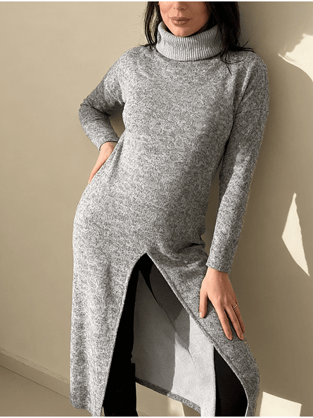 Sweater Largo Gris Madrid en Lanilla Suave con Abertura Frontal y Diseño que Estiliza – Carobaska 5