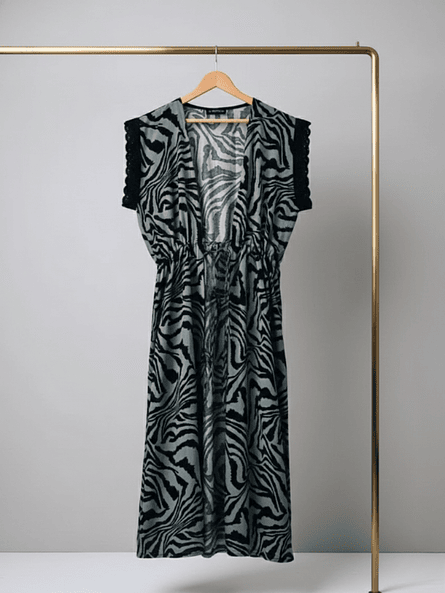 Tapado Verde Animal Print – Diseño de Autor y Detalles en Broderie ✨ 3