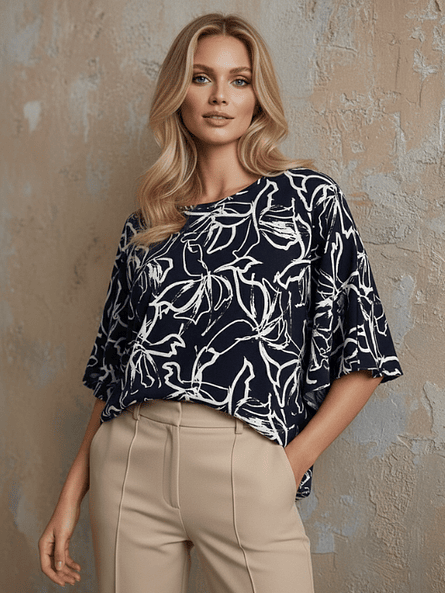 Blusa Patty Azul Flores – Elegancia Holgada y Espalda de Impacto ✨ 4