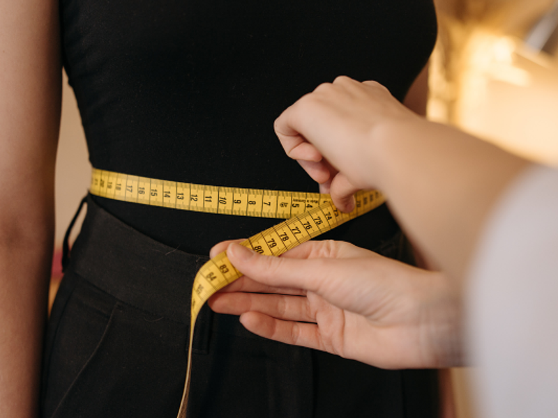 ¿Cómo medirme para comprar ropa de mujer online? Guía para elegir tu talla en Carobaska